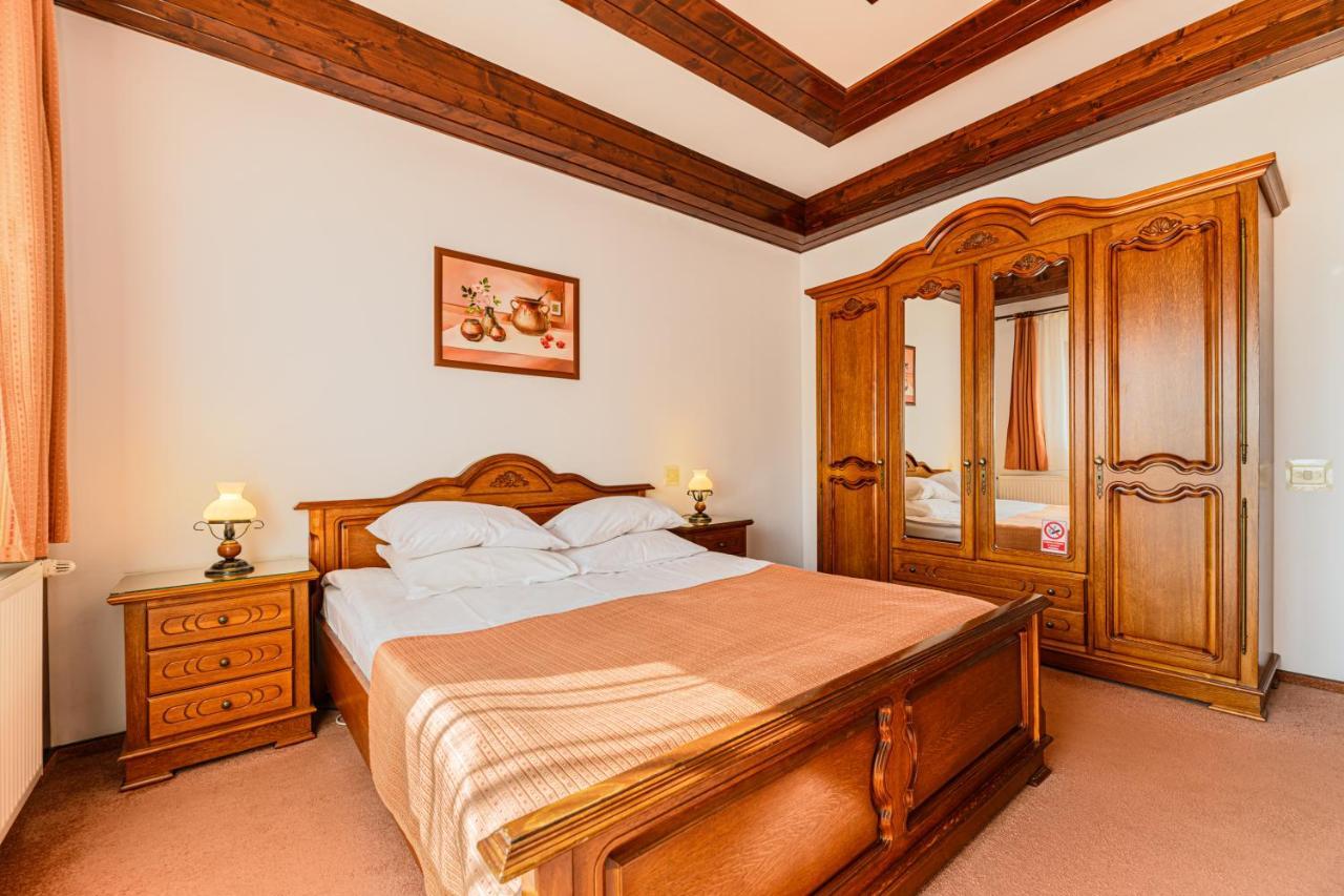 Regina Hotel Predeál Kültér fotó