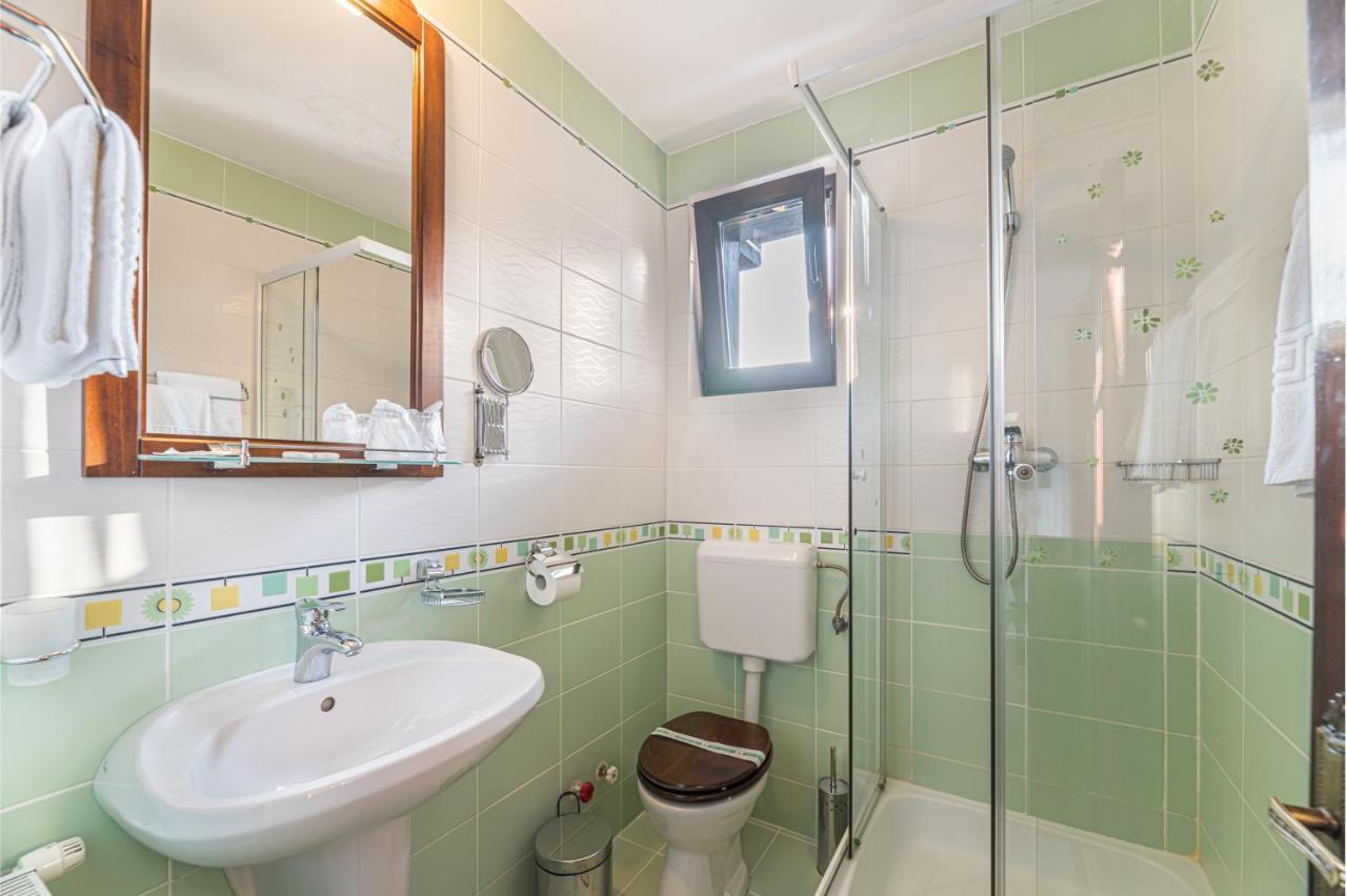 Regina Hotel Predeál Kültér fotó